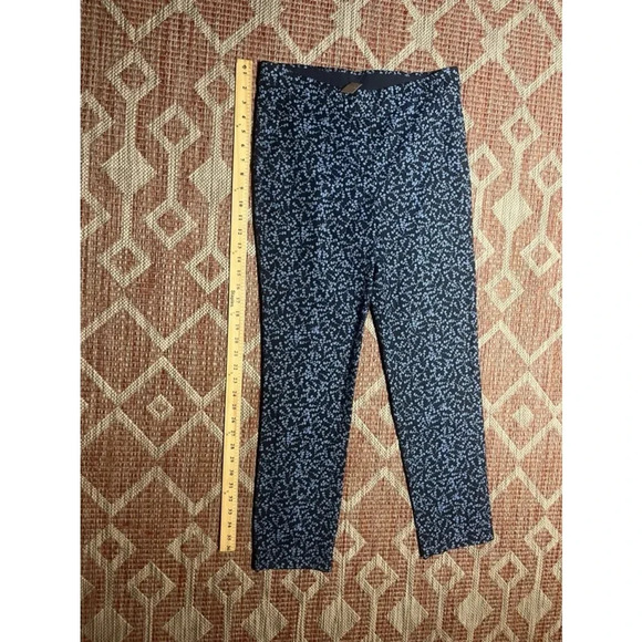 New with Tag J.Jill Pull on Blue Floral Pants Size 6 - Picture 1 of 4